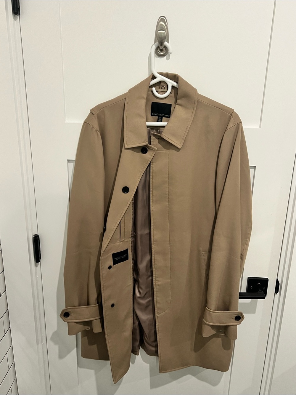 Banana Republic Men's Classic Tan Trench Coat - Medium Tall